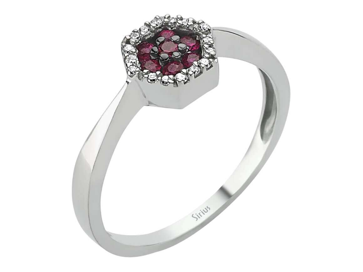 Weißgold Ring mit 18 lab-grown Diamanten und 7 Rubinen – 0,23 Karat