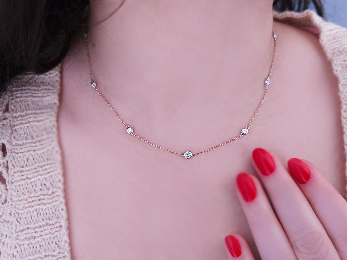 Zarte Halskette mit 11 Diamanten aus 14K Gold (0,61 ct)