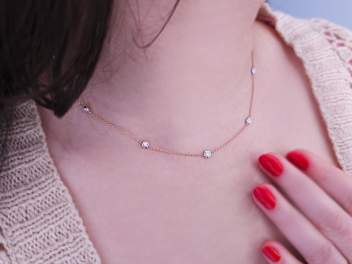Zarte Halskette mit 11 Diamanten aus 14K Gold (0,61 ct)