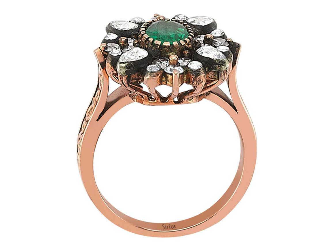Roségold-Ring mit ovalem Smaragd, 12 Elmas & 12 Diamanten – Blütenform – 80R0012